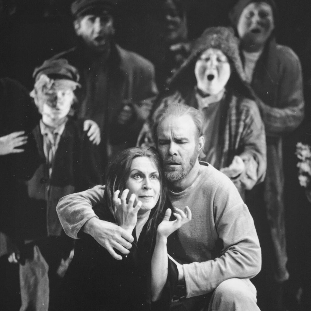 Jorma Hynninen oopperalavalla.